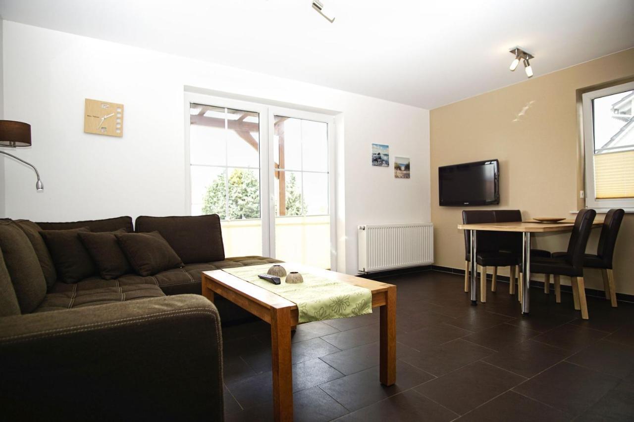Schicke Fewo Mit Terrasse, Gratis Nutzung Vom Ahoi Erlebnisbad Und Sauna In Sellin - Haus De Niege Wech Fewo 02 Thiessow Exterior foto