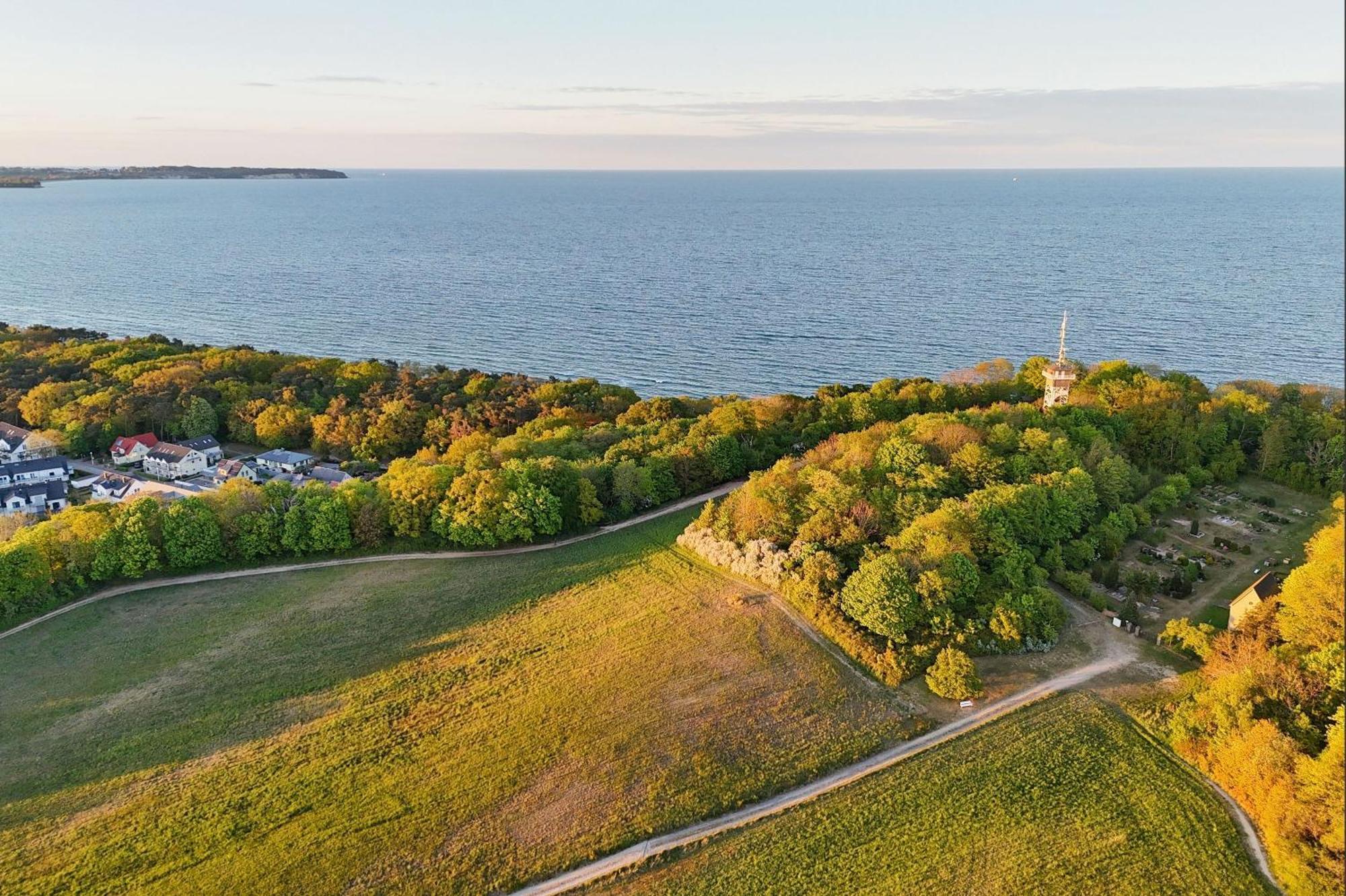 Schicke Fewo Mit Terrasse, Gratis Nutzung Vom Ahoi Erlebnisbad Und Sauna In Sellin - Haus De Niege Wech Fewo 02 Thiessow Exterior foto