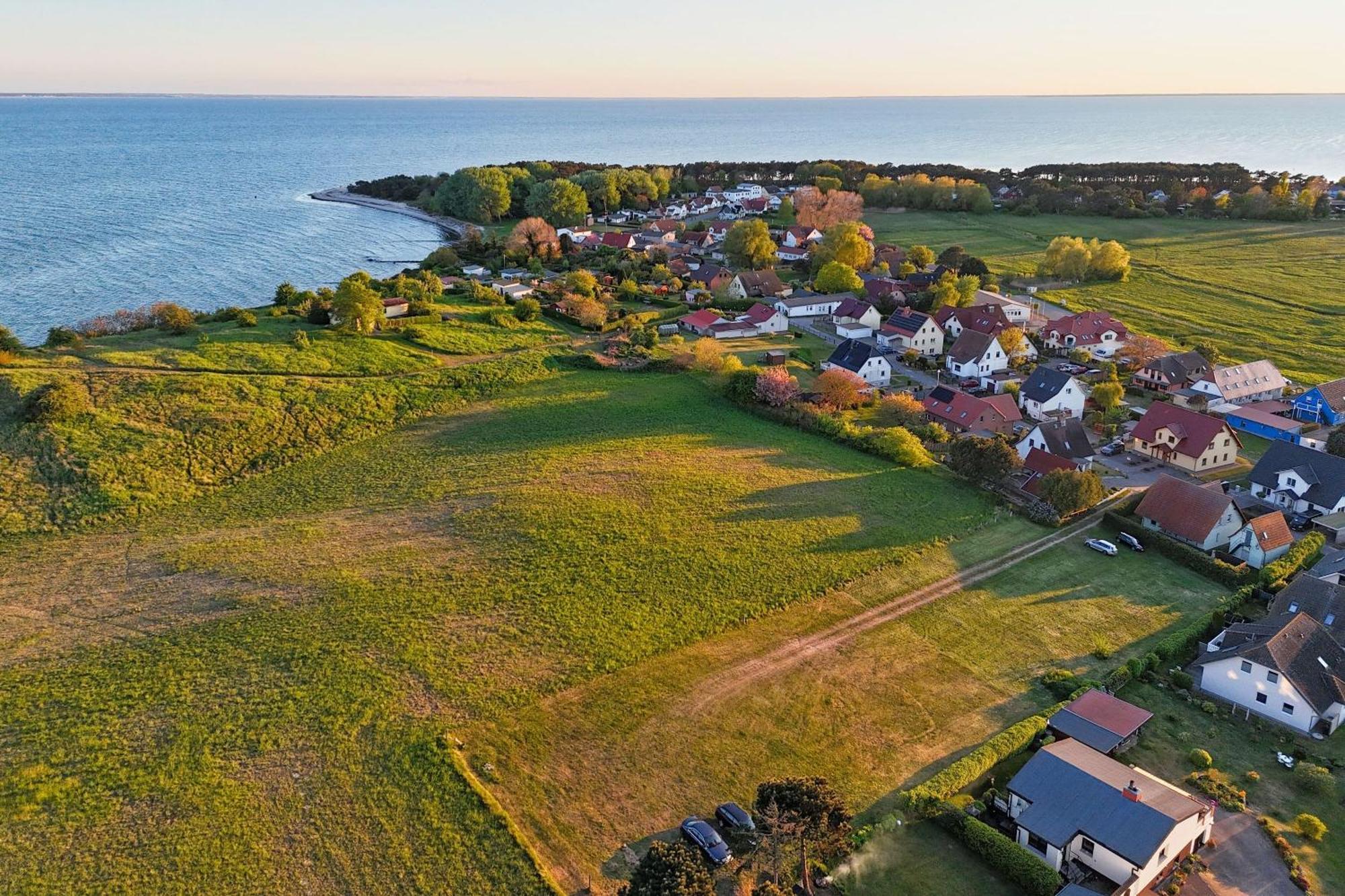 Schicke Fewo Mit Terrasse, Gratis Nutzung Vom Ahoi Erlebnisbad Und Sauna In Sellin - Haus De Niege Wech Fewo 02 Thiessow Exterior foto